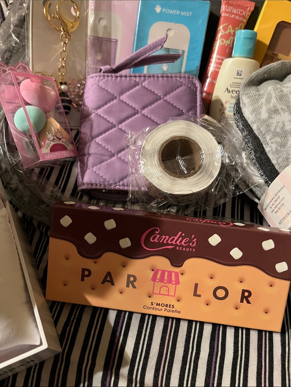NWT NWOT Kendra, Madden, Rae Dunn, the Crème Shop and other items unbranded bag - Picture 3 of 15